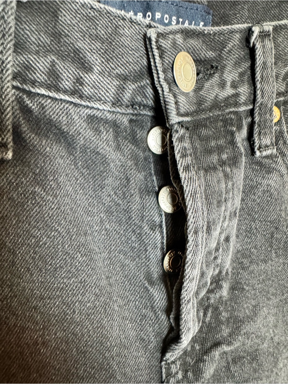 Aeropostale Black Distressed 90’s High-Rise Cut Off Denim Shorts 0 - Picture 3 of 5